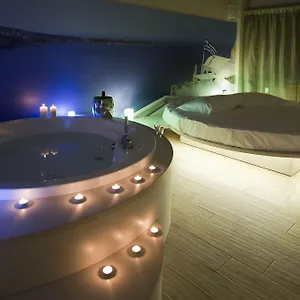Hotel Seven **